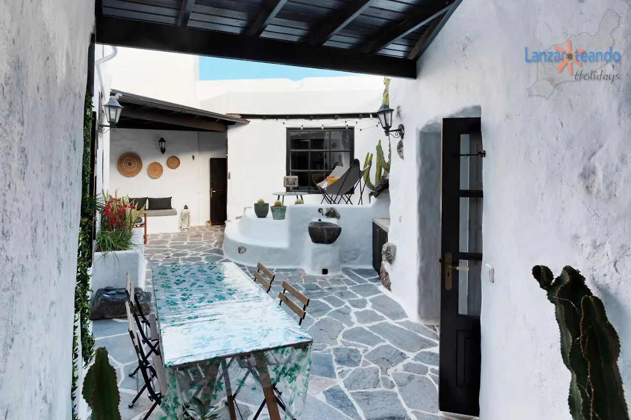 Vivienda Vacacional El Patio De Franky Teguise  0*, Teguise (Lanzarote) Spain