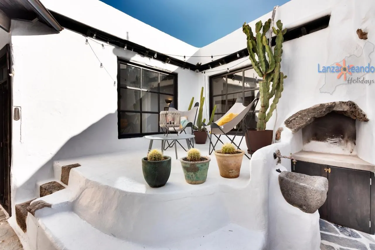 Vivienda Vacacional El Patio De Franky Teguise  Holiday home Teguise (Lanzarote)